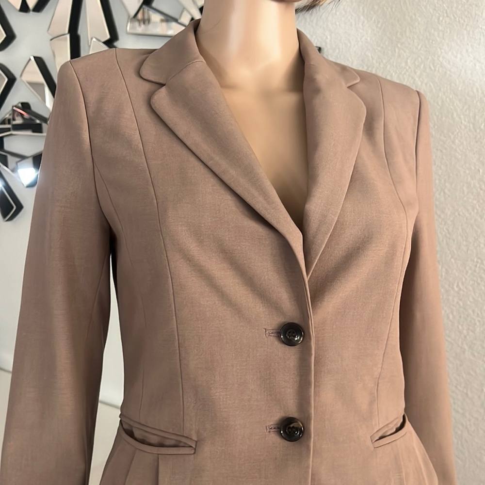 (H&M) ladies, business coats size 6 never worn